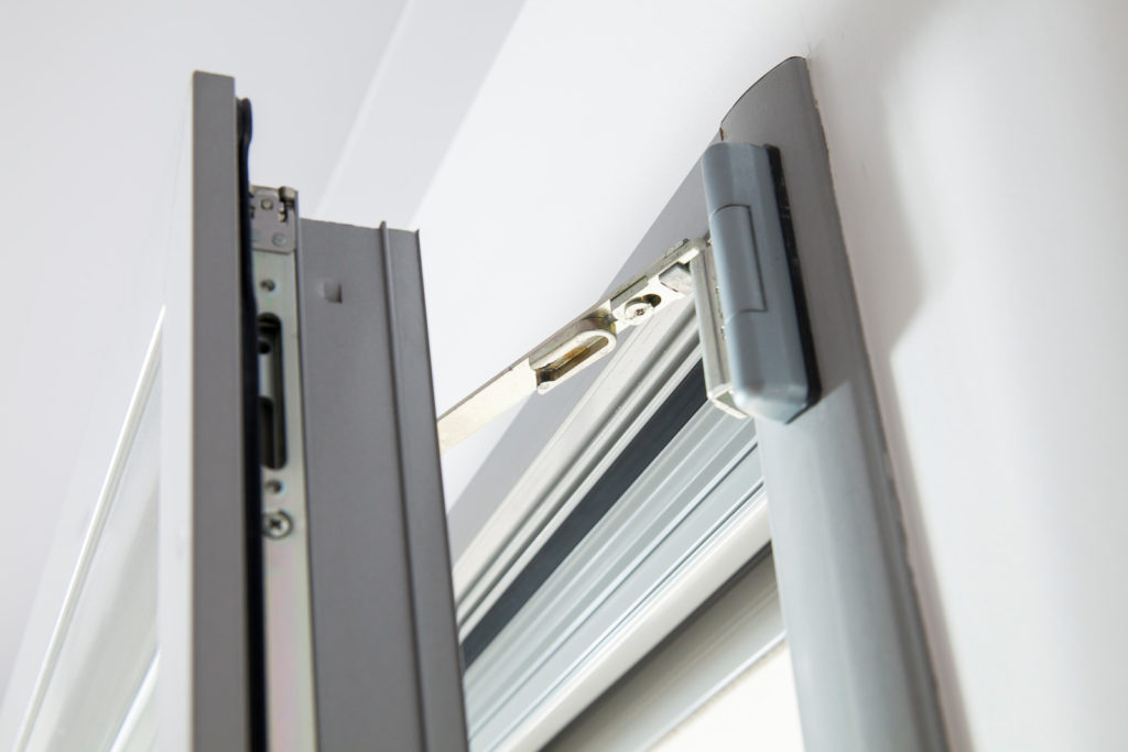 Remplacement de Quincailleries sur Chassis sur Liège